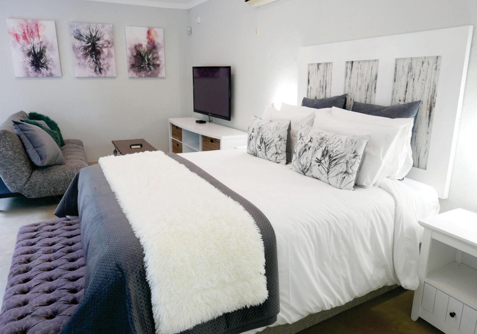 Waterside Cottages & Villas - Self Catering 哈博罗内 外观 照片